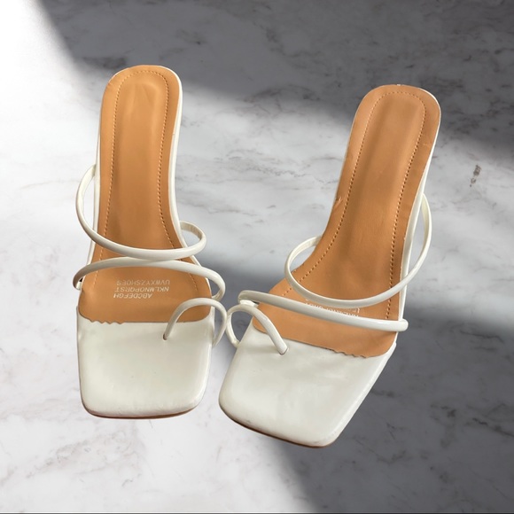 SHEIN Thin Strap Sculptural Mule Heel Sandals. - Picture 2 of 4